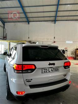 جیپ گراند شیرۆکی